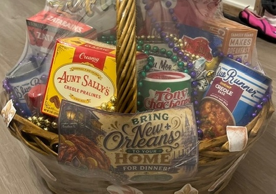 Photo of Taste of the Big Easy: A Festive New Orleans Mardi Gras Basket